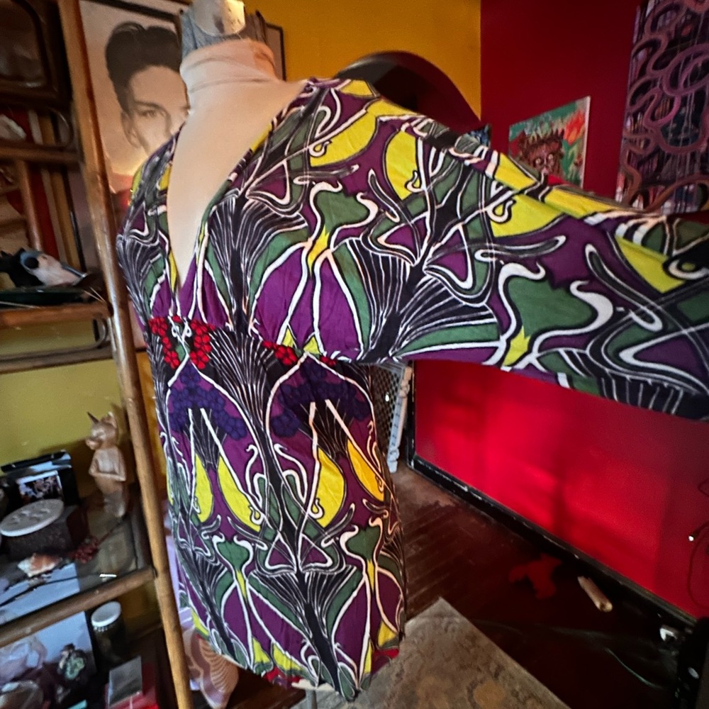 T-Bags Los Angeles Multicolor Abstract Heart Print Top